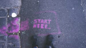 words "start here"